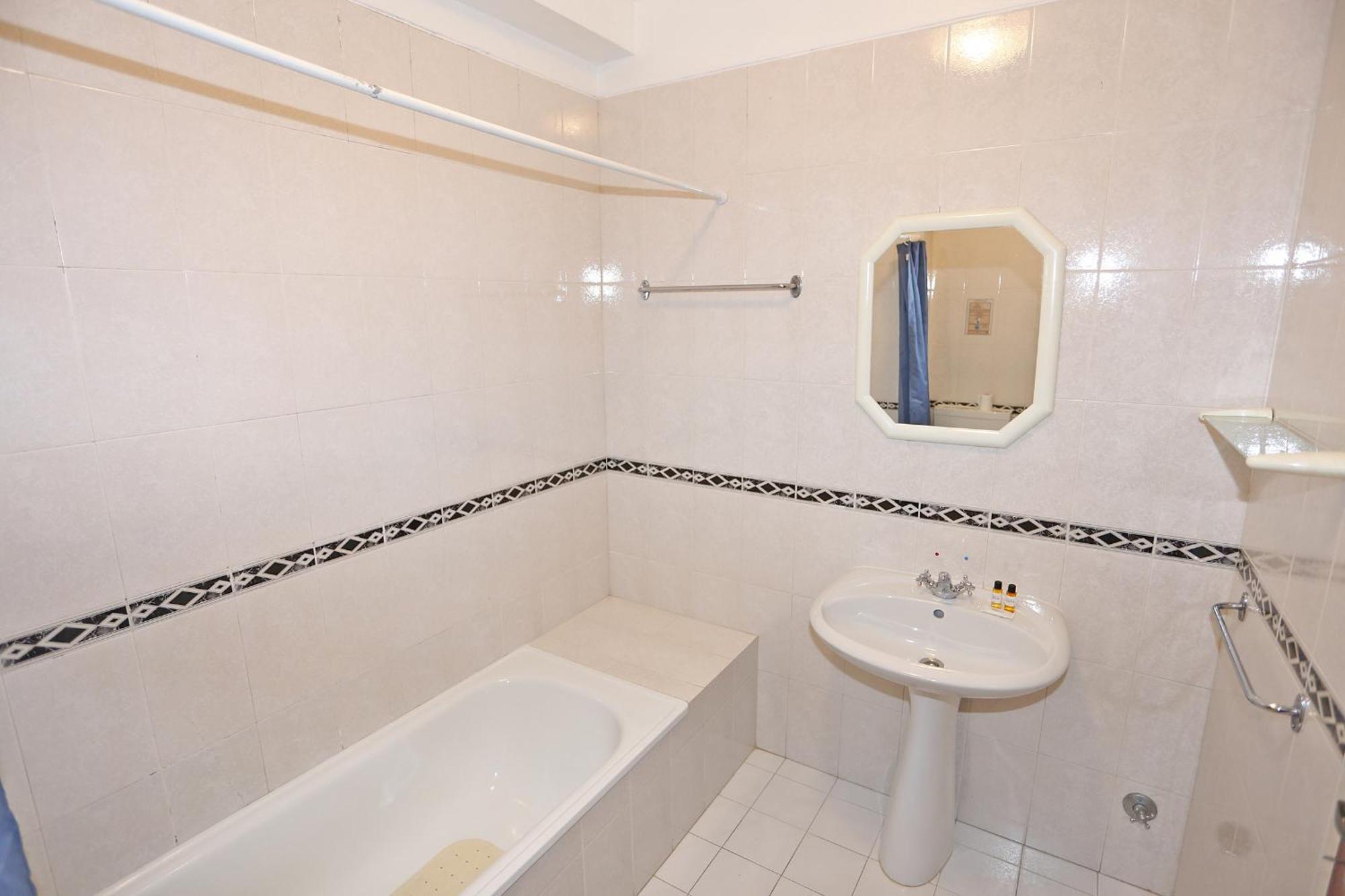 Apartment A10 - Silence Ground-floor And Pool Lagos